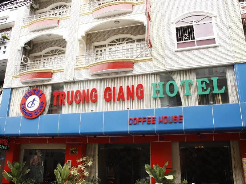 הו צ'י מין סיטי Truong Giang Hotel מראה חיצוני תמונה
